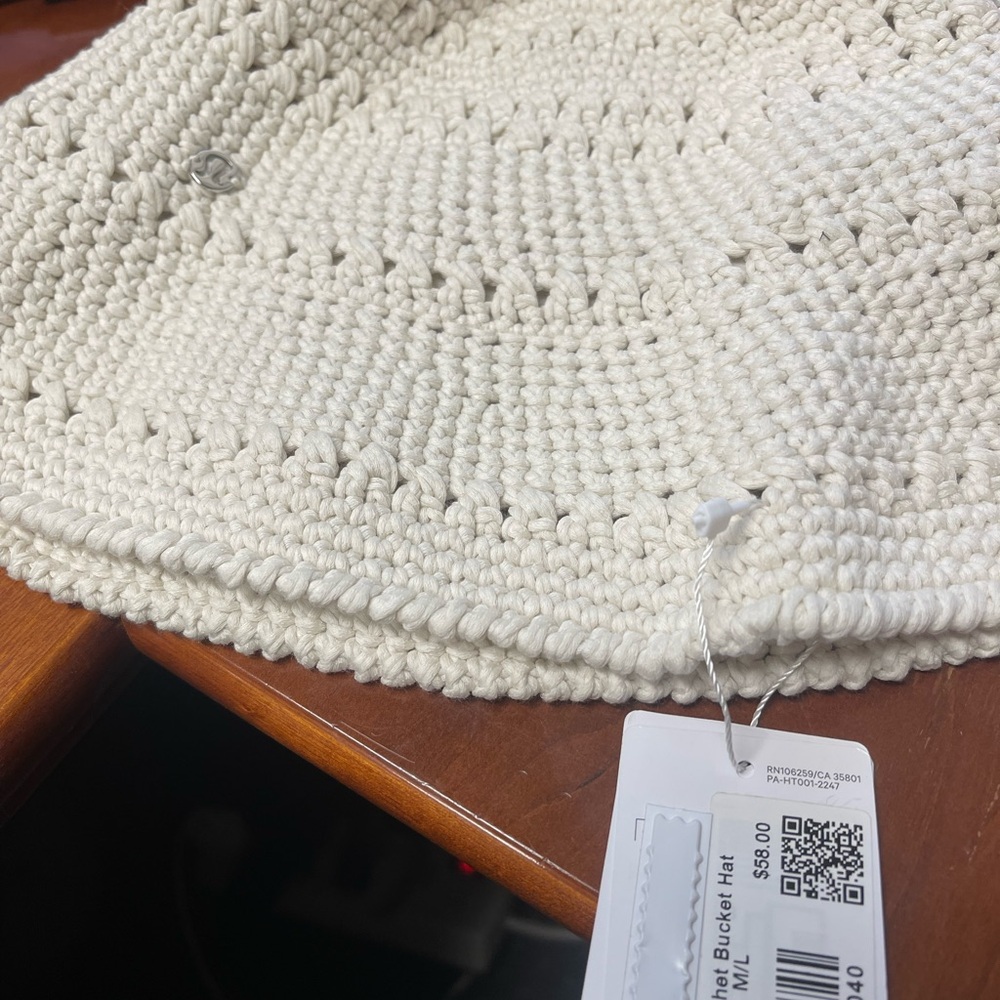 Lululemon Crochet Bucket Hat ivory M/l